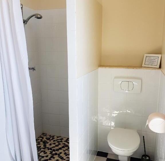 غرفة قياسية رباعية, Domaine De Chantageasse