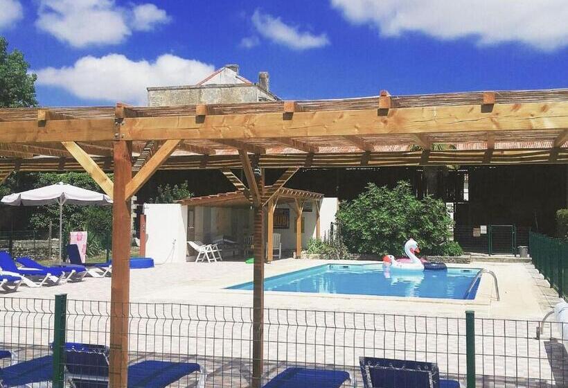 Дом 4 Спальни, Domaine De Chantageasse