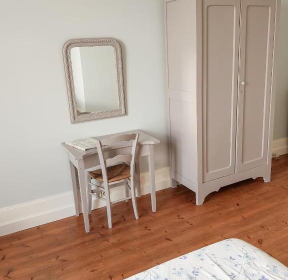 침실 4개 주택, Domaine De Chantageasse