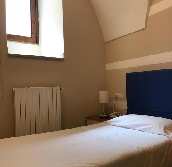 اتاق استاندارد یک نفره, Albergo Ristorante Del Cacciatore