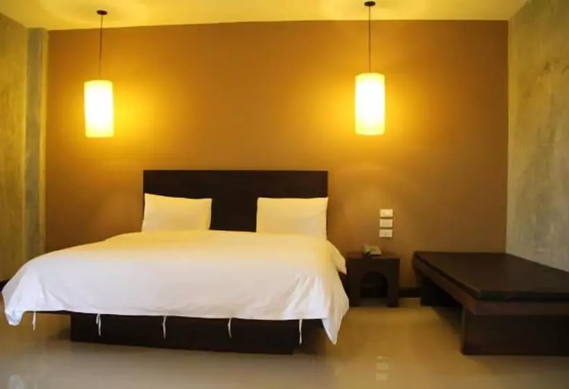 اتاق لوکس, Chalicha Resort