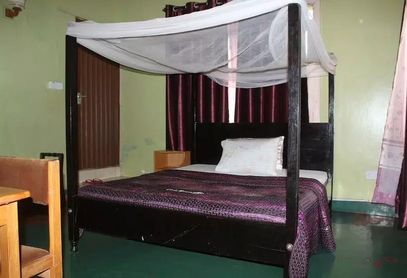 اتاق استاندارد یک نفره, Cool Breeze Hotel Jinja