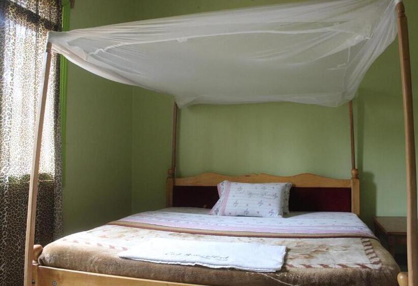 اتاق استاندارد, Cool Breeze Hotel Jinja