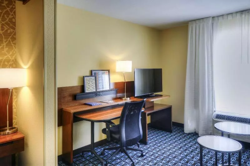 キングサイズベッドのスイートルーム, Fairfield Inn & Suites By Marriott Princeton