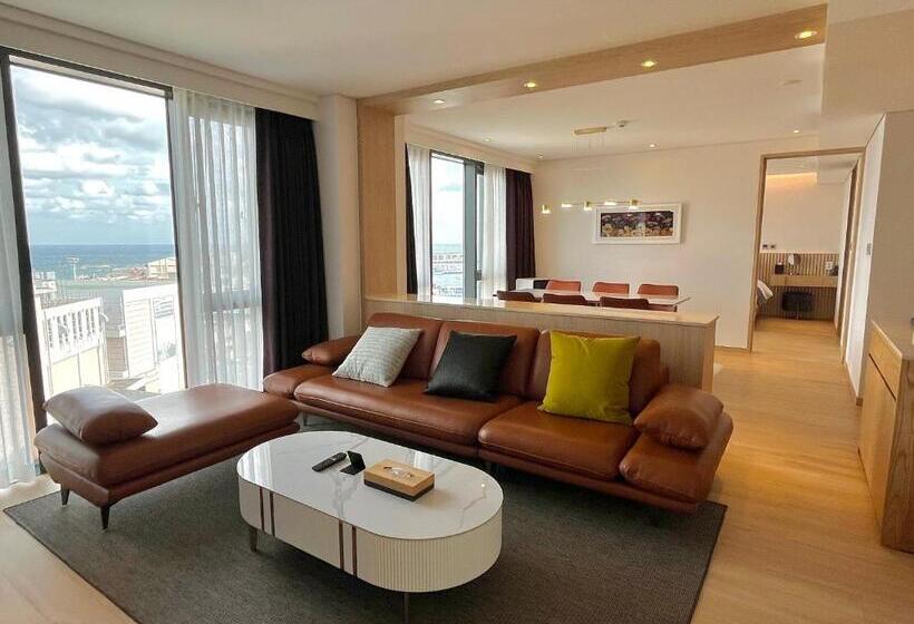 סוויטה אקזקיוטיב, Fine Jeju