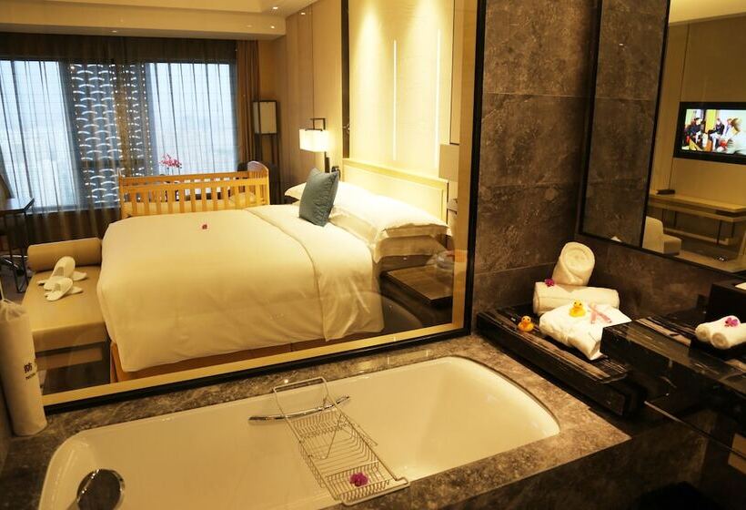 Номер Executive, Hilton Suzhou