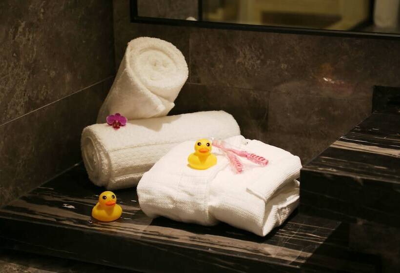 Номер Executive, Hilton Suzhou