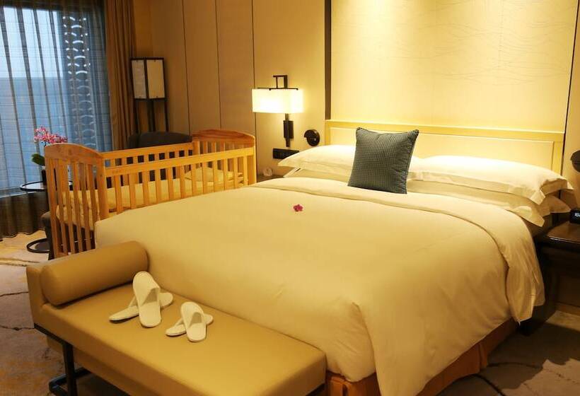 Студия Стандарт Двуспальная Кровать, Hilton Suzhou