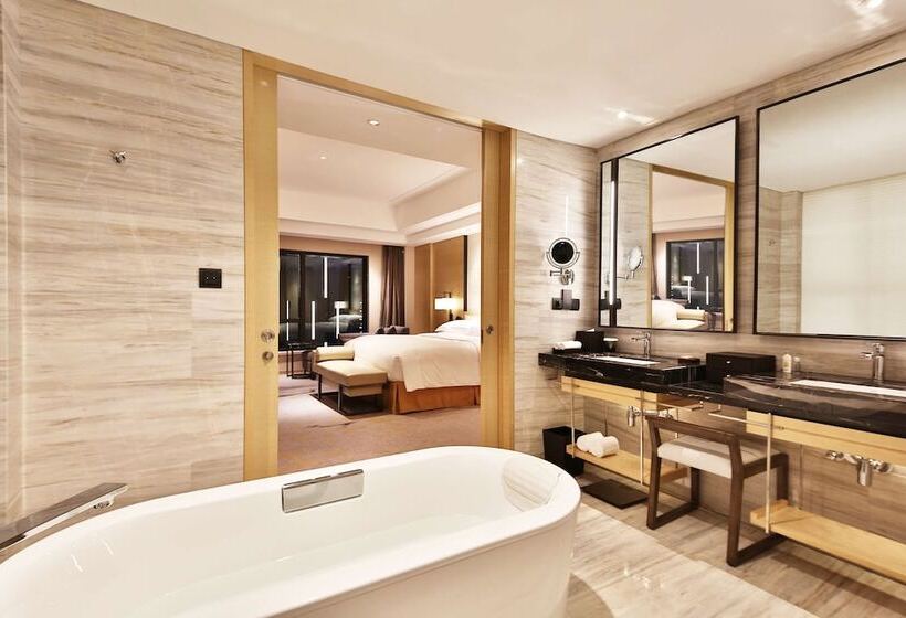 Номер Стандарт, Hilton Suzhou