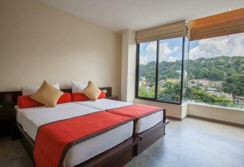 Quarto Deluxe, Oak Ray City