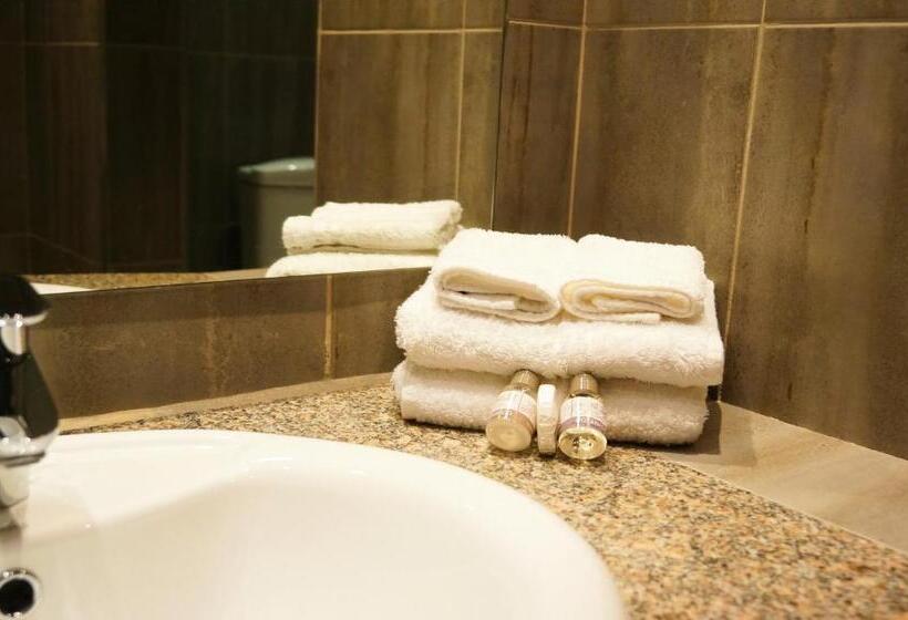 Номер Deluxe, Royal Kinshasa