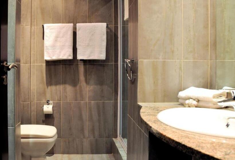 Номер Deluxe, Royal Kinshasa