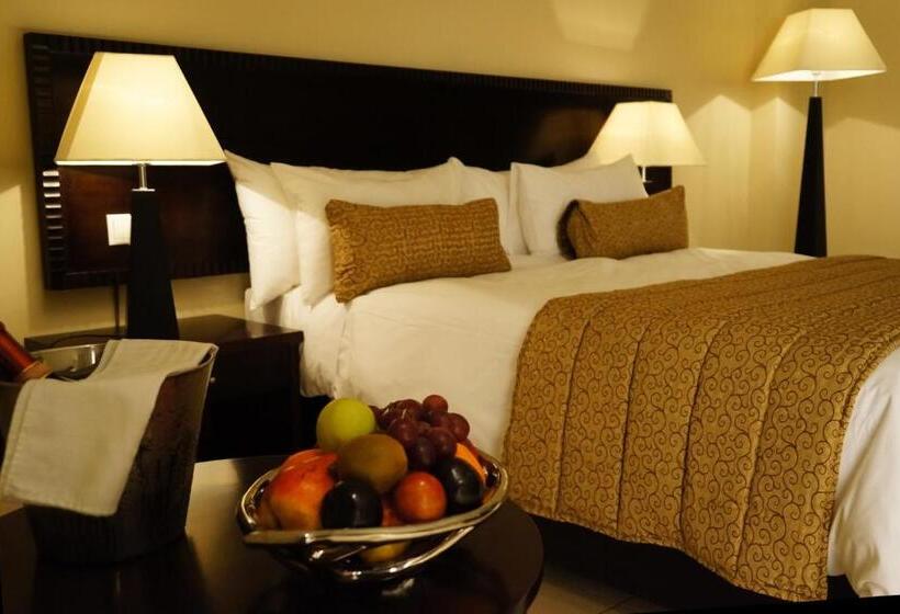 Полулюкс, Royal Kinshasa