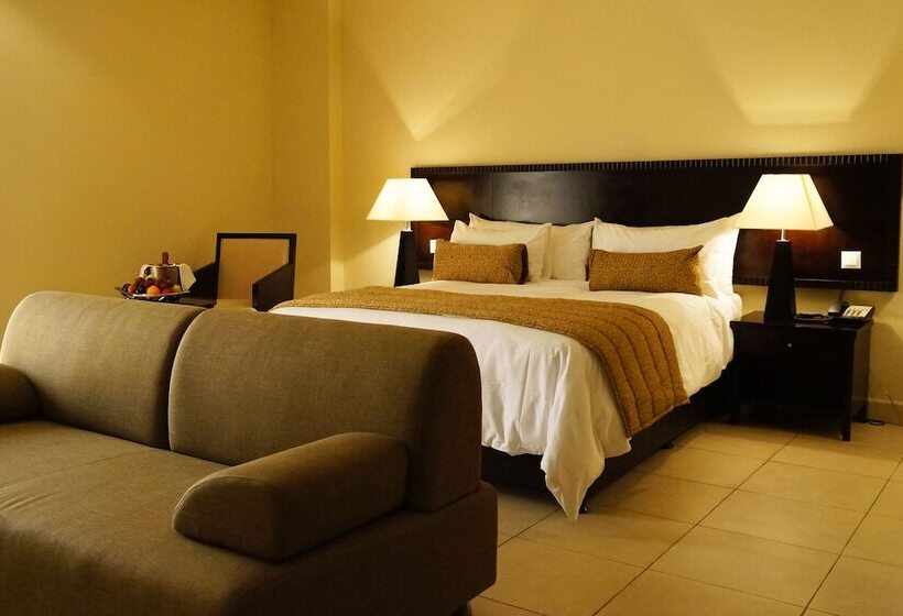 سوییت جونیور, Royal Kinshasa