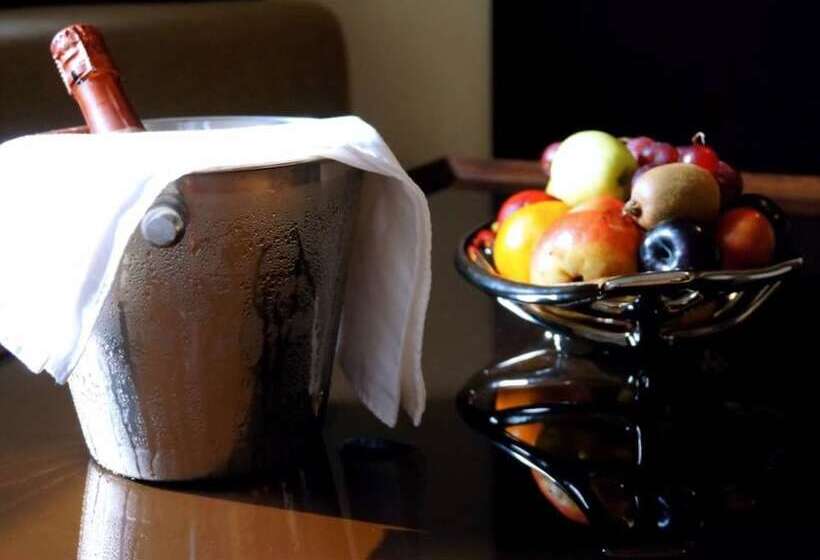 Президентский Люкс, Royal Kinshasa