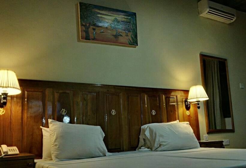 اتاق استاندارد, Takoradi Standard