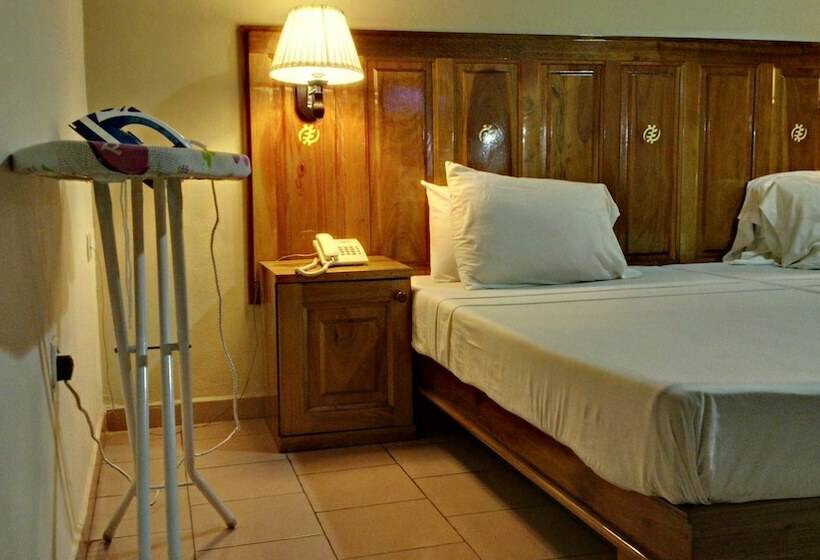 اتاق استاندارد, Takoradi Standard