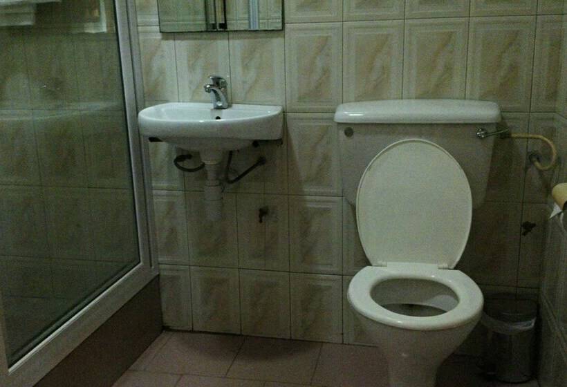 اتاق استاندارد, Takoradi Standard