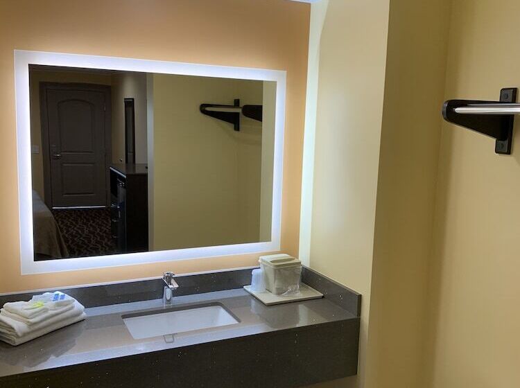 豪华房间, Industry Inn & Suites