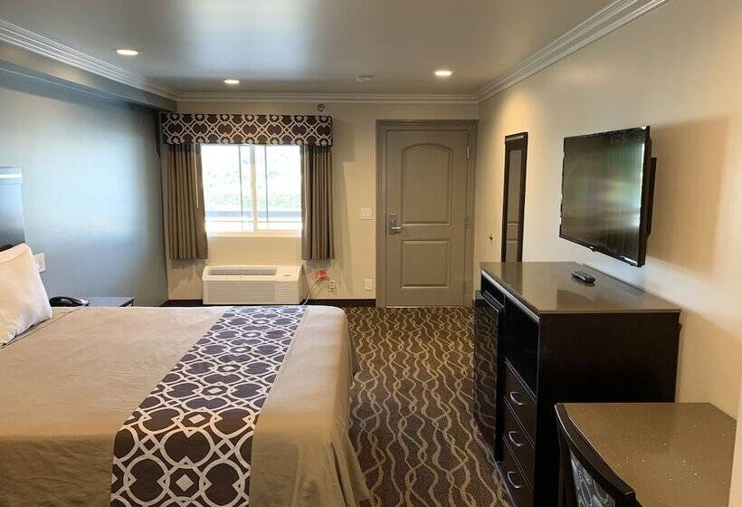 豪华房间, Industry Inn & Suites