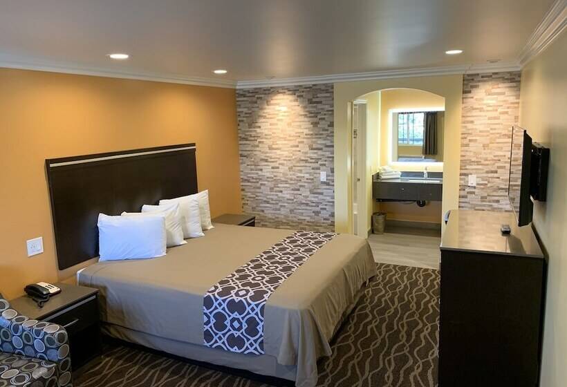 豪华房间, Industry Inn & Suites