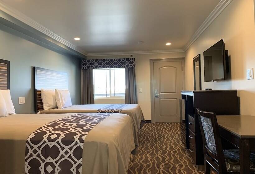 豪华房间, Industry Inn & Suites