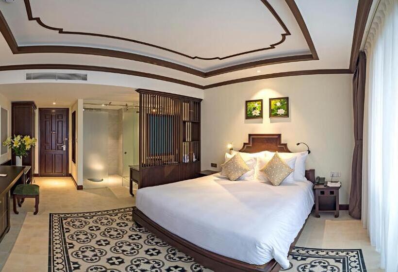 اتاق پریمیوم با بالکن, Mulberry Collection Silk Village