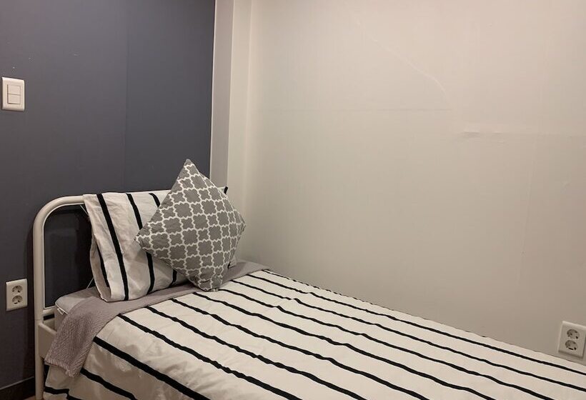 חדר סטנדרט יחיד, Whitetail Guesthouse   Hostel