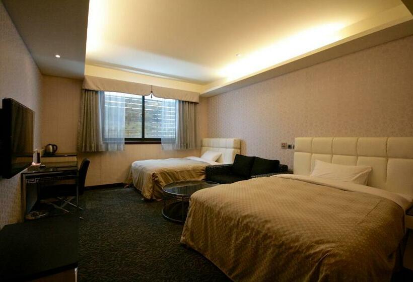 اتاق استاندارد چهار تخته, Fairy Tale City Motel