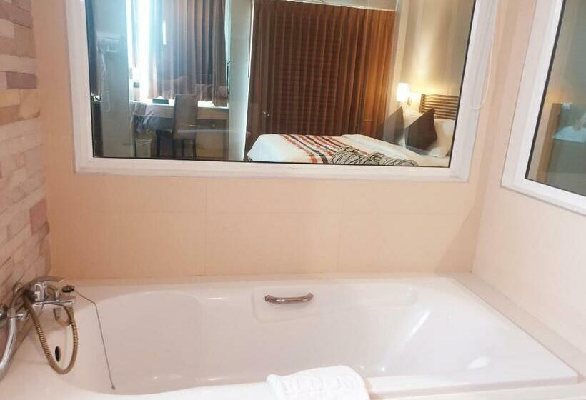 اتاق لوکس, Green Hotel And Resort