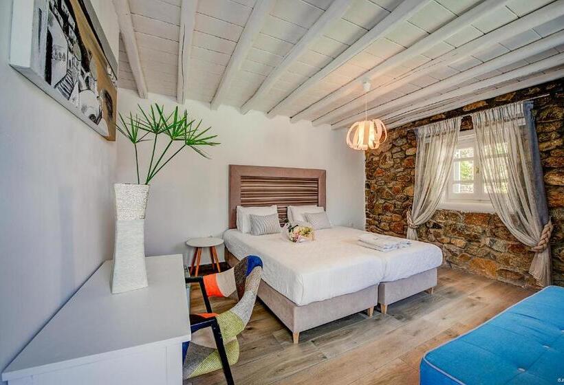 Номер Стандарт Вид на Бассейн, Anamar Blu