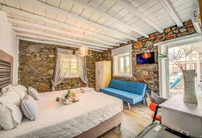 Номер Стандарт Вид на Бассейн, Anamar Blu