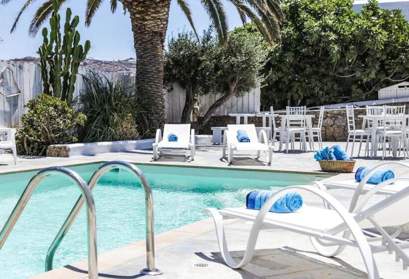 Номер Стандарт Вид на Бассейн, Anamar Blu