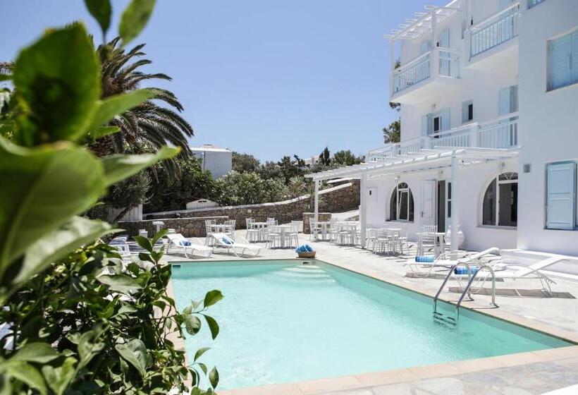 Номер Стандарт Вид на Бассейн, Anamar Blu
