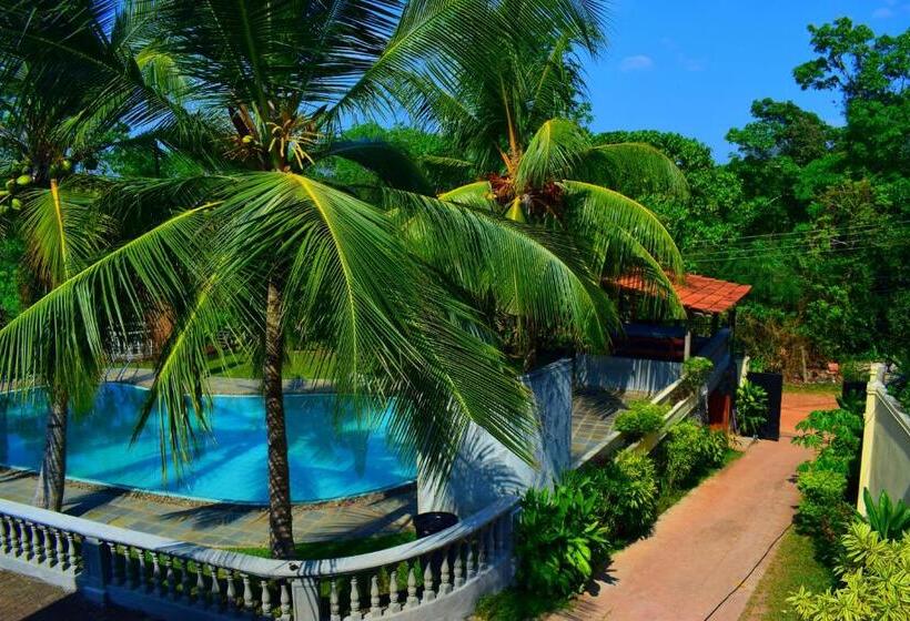 패밀리 스위트, Asian Jewel Boutique