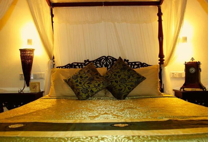 Quarto Deluxe, Asian Jewel Boutique