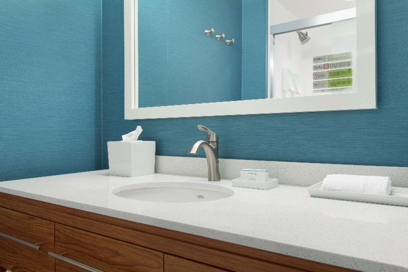 מיטת קינג בסוויטה, Home2 Suites By Hilton Salt Lake Cityeast