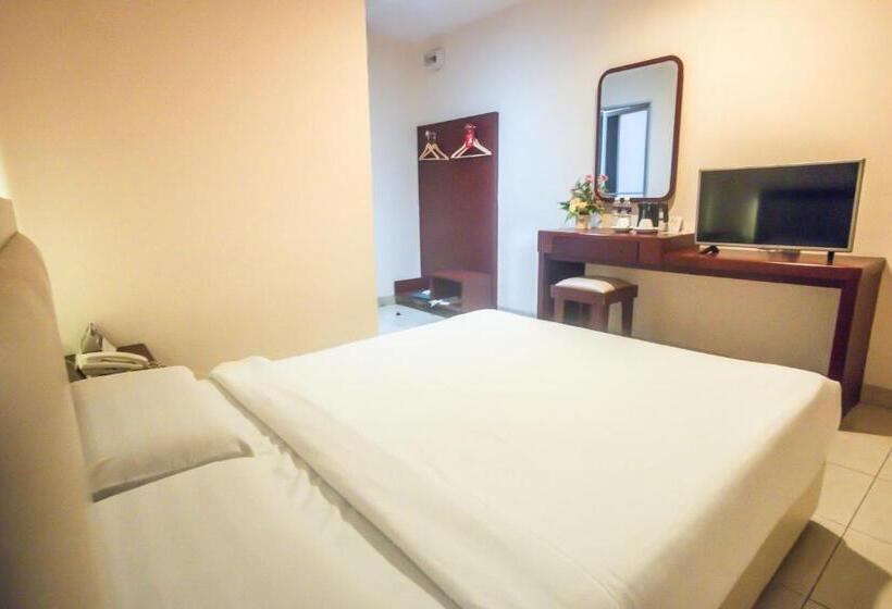 جناح ديلوكس, Lovina Inn Nagoya Batam