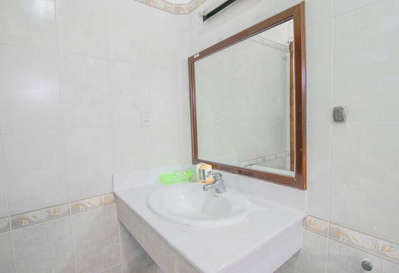 اتاق سوپریور, Ngoc Tung