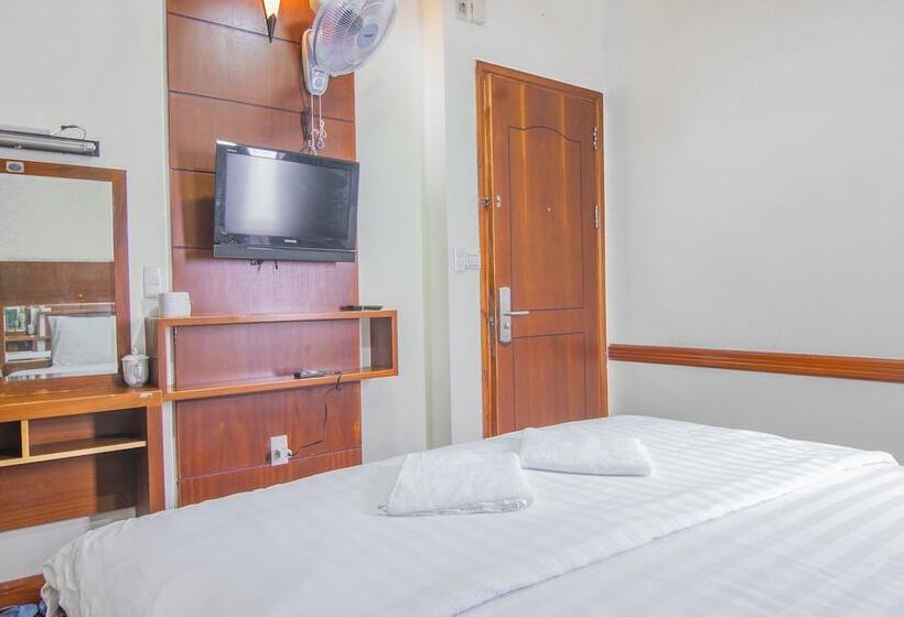 اتاق سوپریور, Ngoc Tung