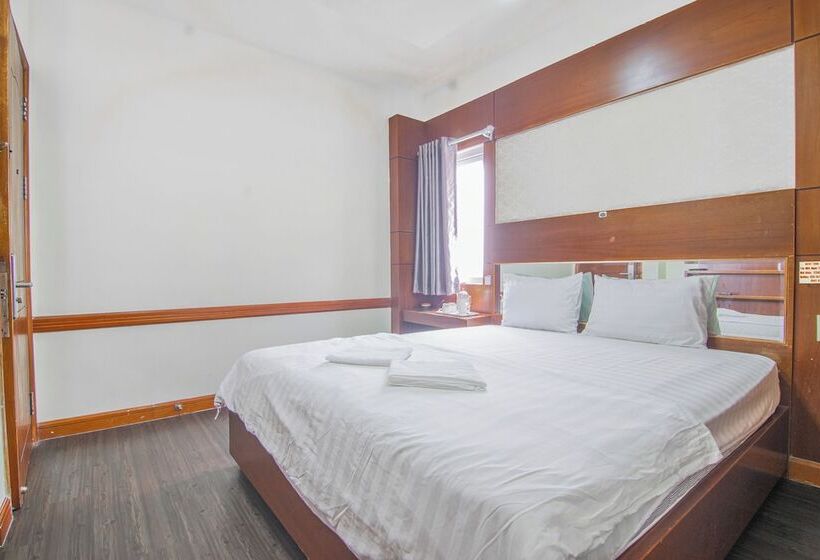 اتاق سوپریور, Ngoc Tung