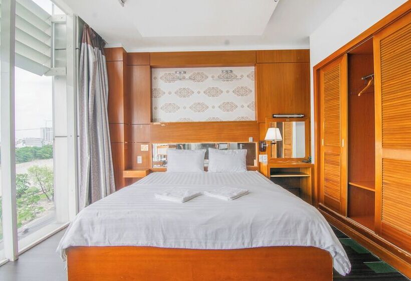 اتاق استاندارد, Ngoc Tung