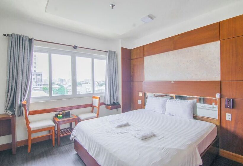 اتاق استاندارد, Ngoc Tung