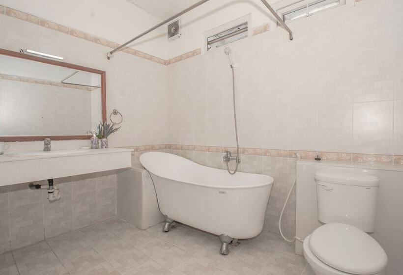 اتاق استاندارد, Ngoc Tung