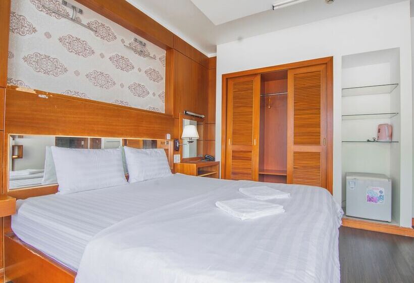 اتاق استاندارد, Ngoc Tung