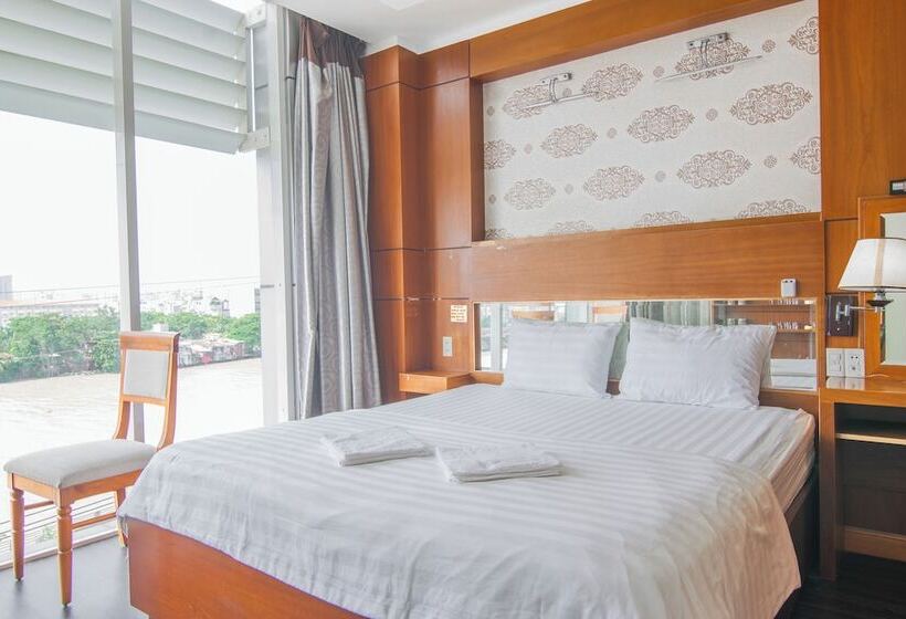 اتاق استاندارد, Ngoc Tung