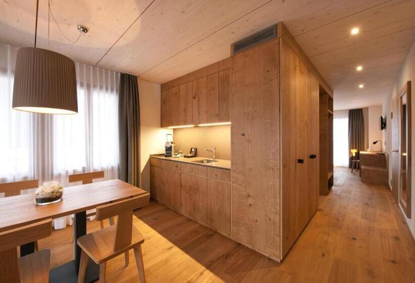 Люкс с Балконом, Reuti