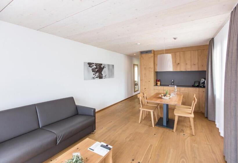 Люкс с Балконом, Reuti