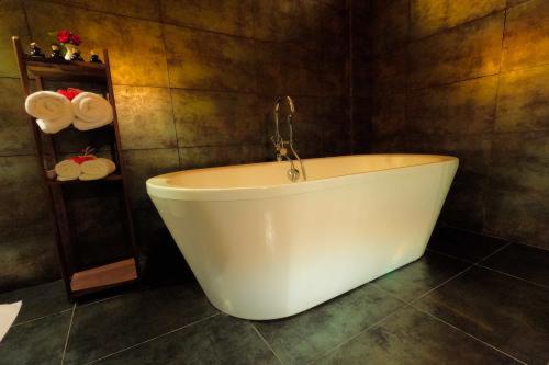 Полулюкс, Thaulle Ayurveda Resort   Yala