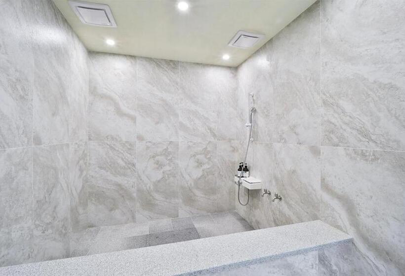 سوییت خانوادگی, Ytt